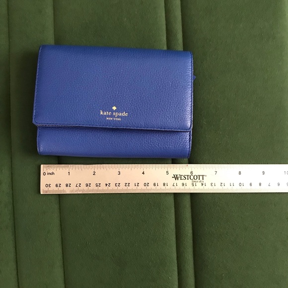 Kate Spade ♠️ wallet - Picture 4 of 5